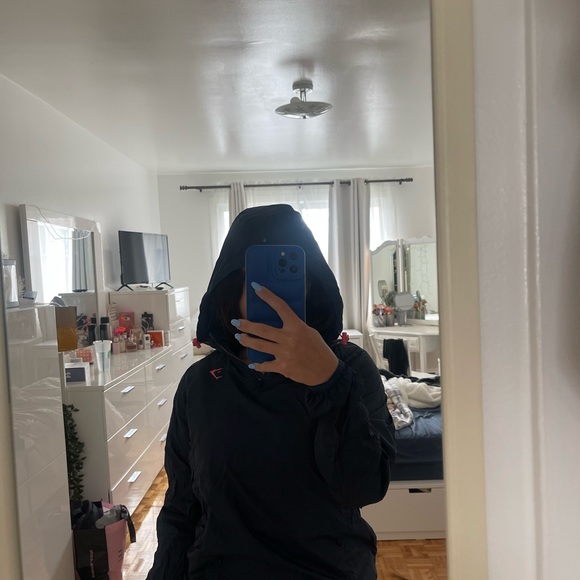 Gymshark signature raincoat - Picture 2 of 5